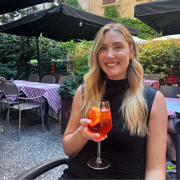 Meet your Posher, Clarissa - Picture 1 of 1